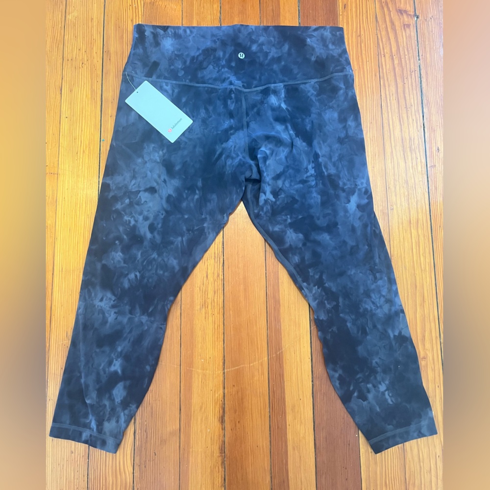 Lululemon HR Align 25”  Size 18